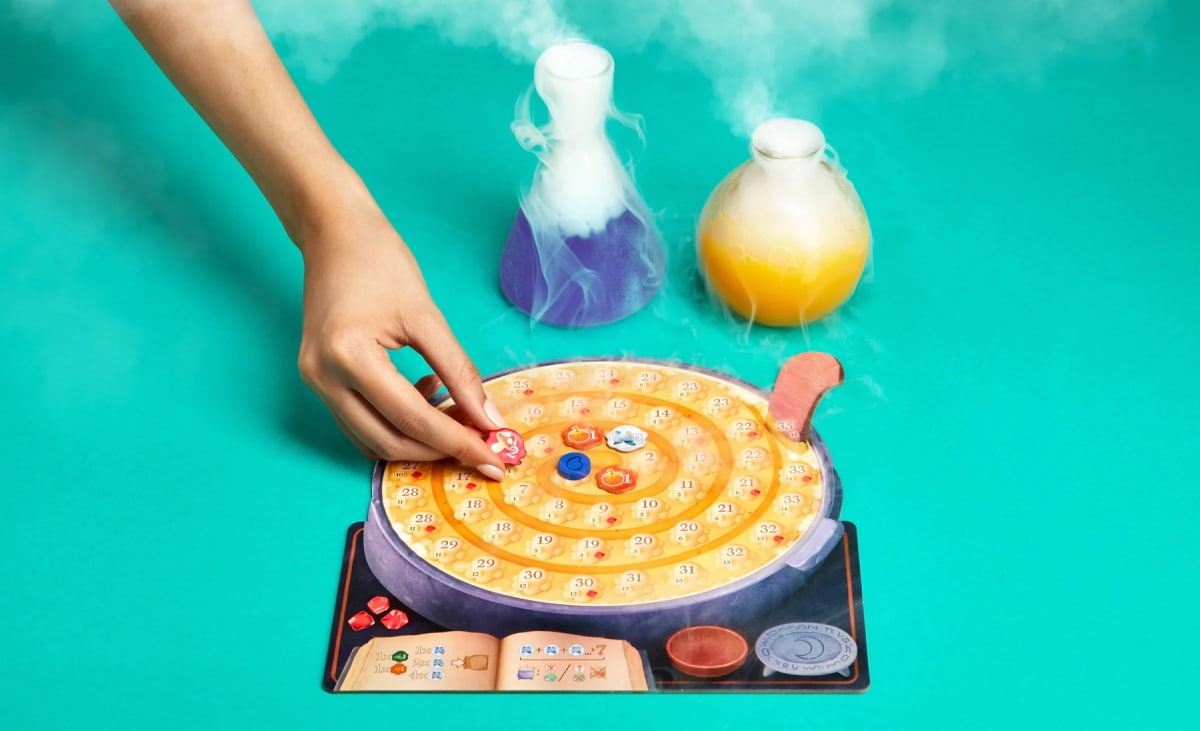 An image from Quacks featuring the board and premium tokens