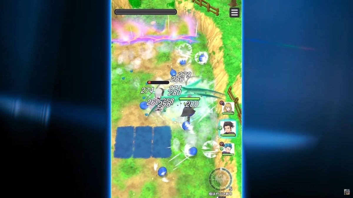 The player hacking through hordes of enemies in Dragon Quest Smash/Grow