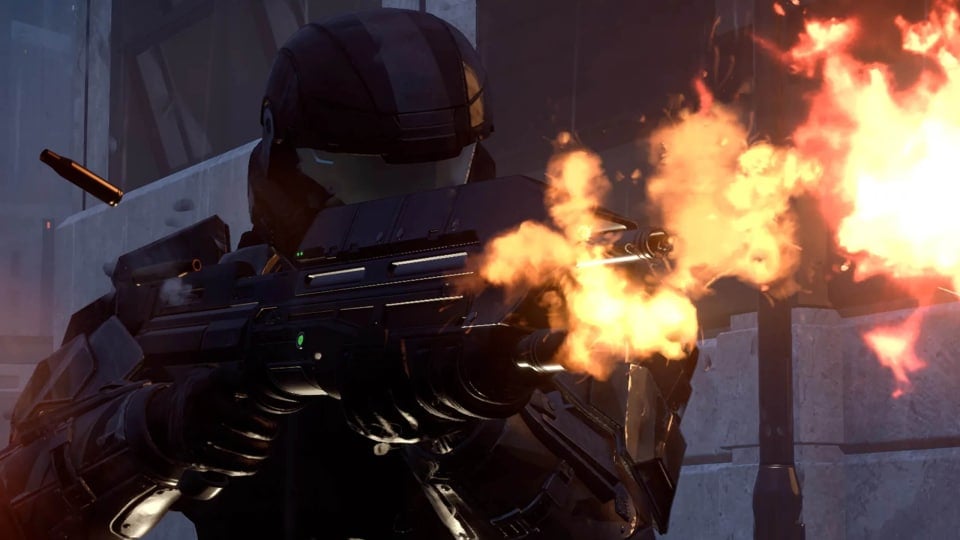 A Helldiver firing a Halo assault rifle in the Helldivers 2 Halo 3: ODST Warbond